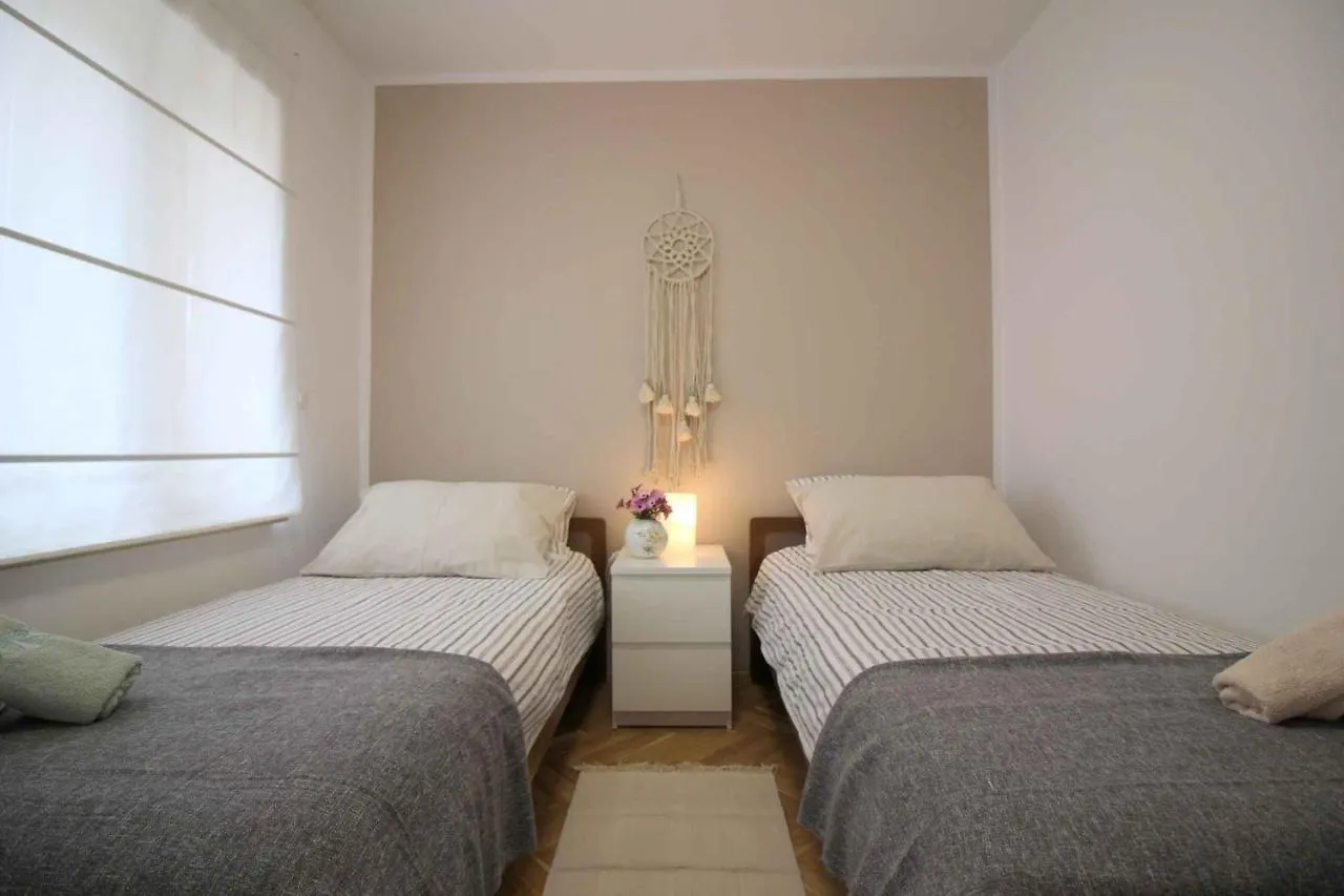 Apartments In Porec/Istrien 9923